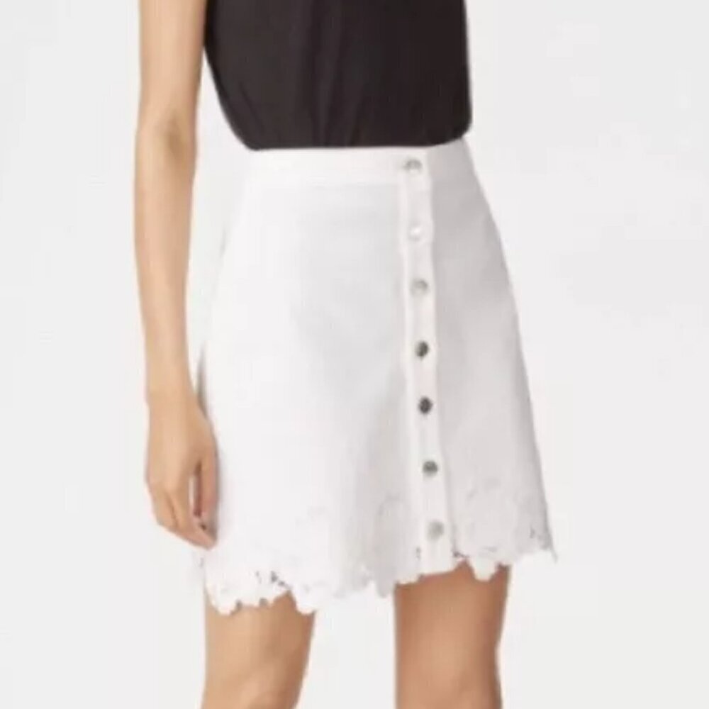 CLUB MONACO Vidya Denim‎ Feminine White Floral Hem Retro-buttons Skirt Size 00